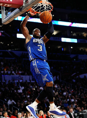 赵丽娜：走了70所学校，女孩踢球屈指可数；想让女孩踢球普及（赵丽娜：走访70所学校见踢球女孩寥寥，盼女足在女孩中普及）