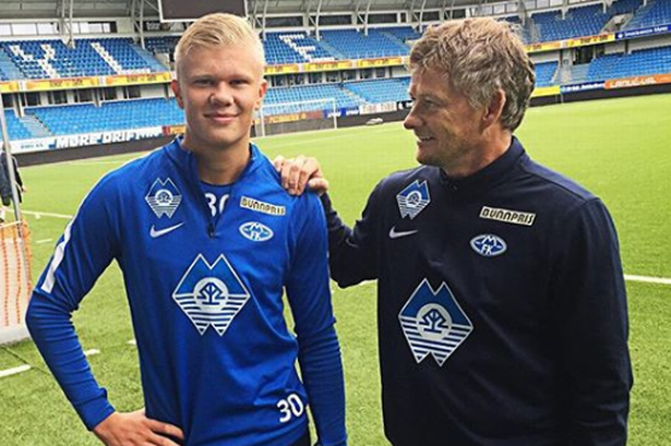 意天空：为预防迈尼昂离队，米兰关注科林蒂安门将乌戈-索萨（意媒：防迈尼昂离队，米兰考察科林蒂安门将乌戈-索萨）