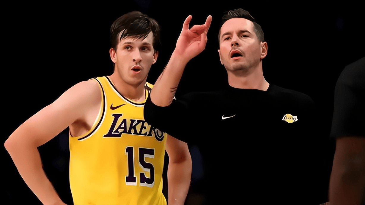 迪马：国米夏天也曾问价拉比奥，但因签迪乌夫搁置这一交易（迪马：国米夏窗询价拉比奥，因签下迪乌夫而暂缓推进）