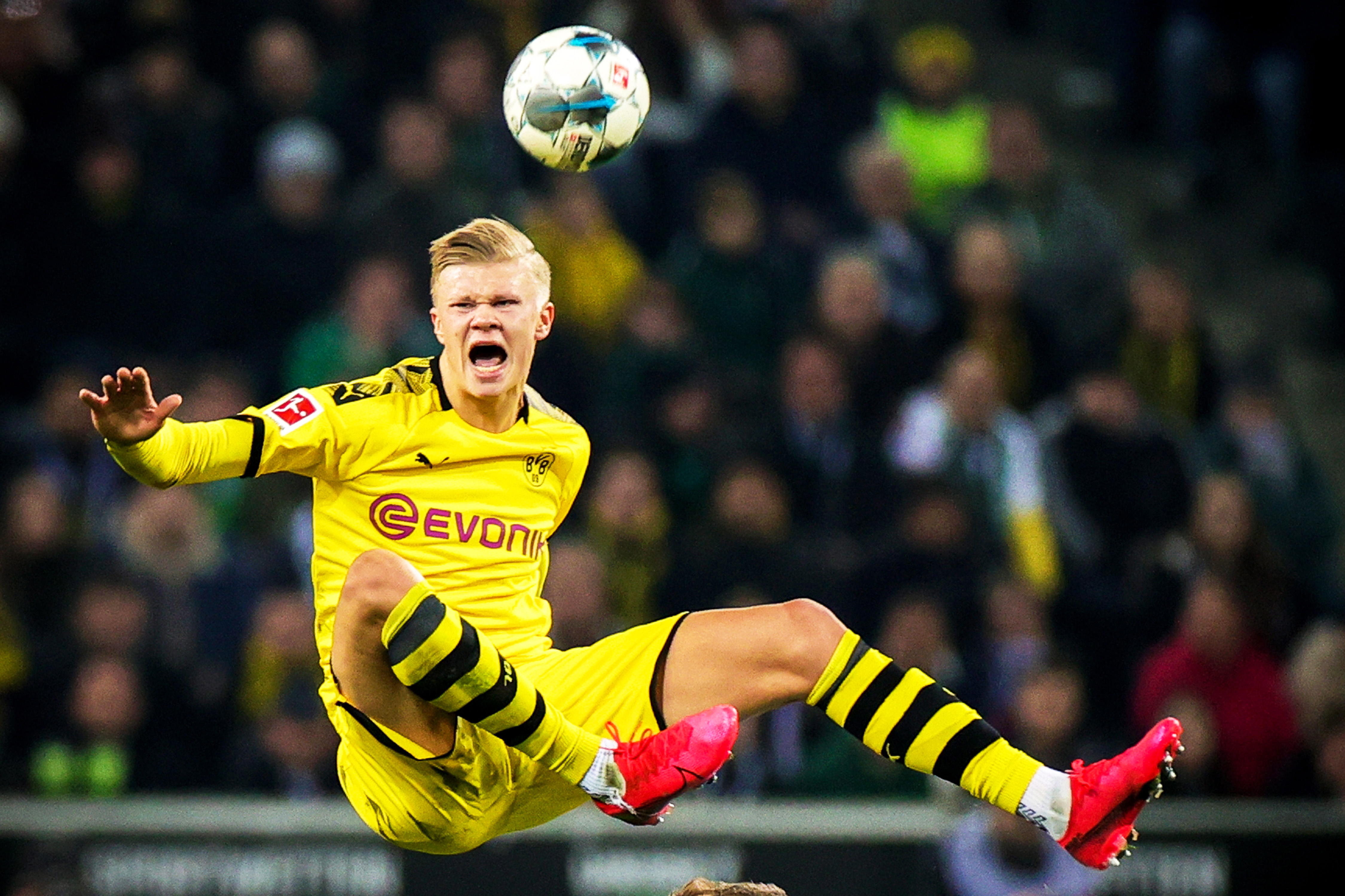 篮球湖人官宣老将复出，防守端迎来补强（湖人官宣老将回归，防守端再添助力）