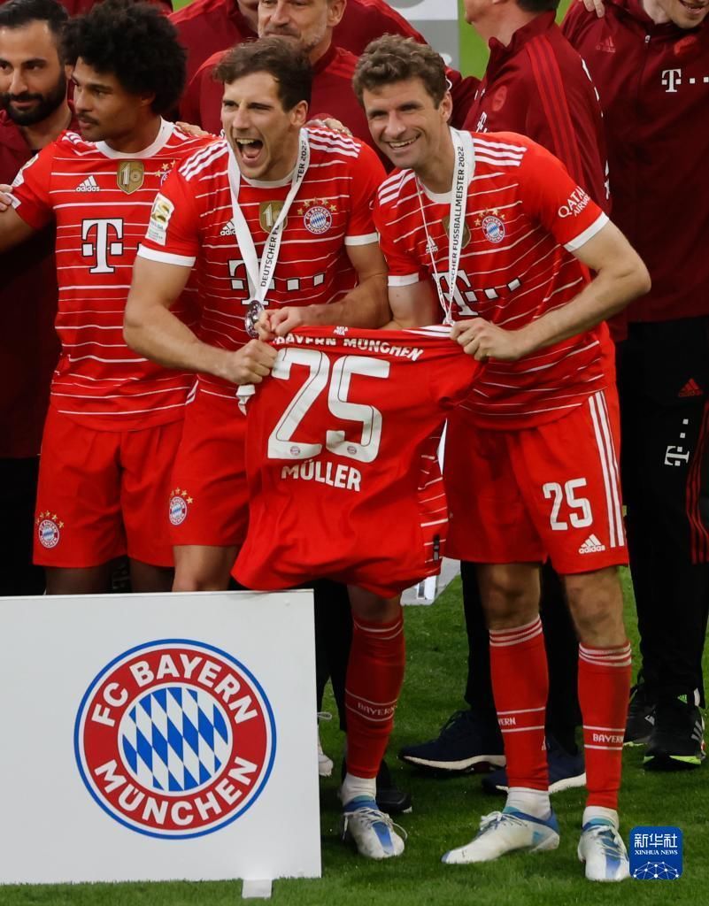 他是全场最耀眼的那个人