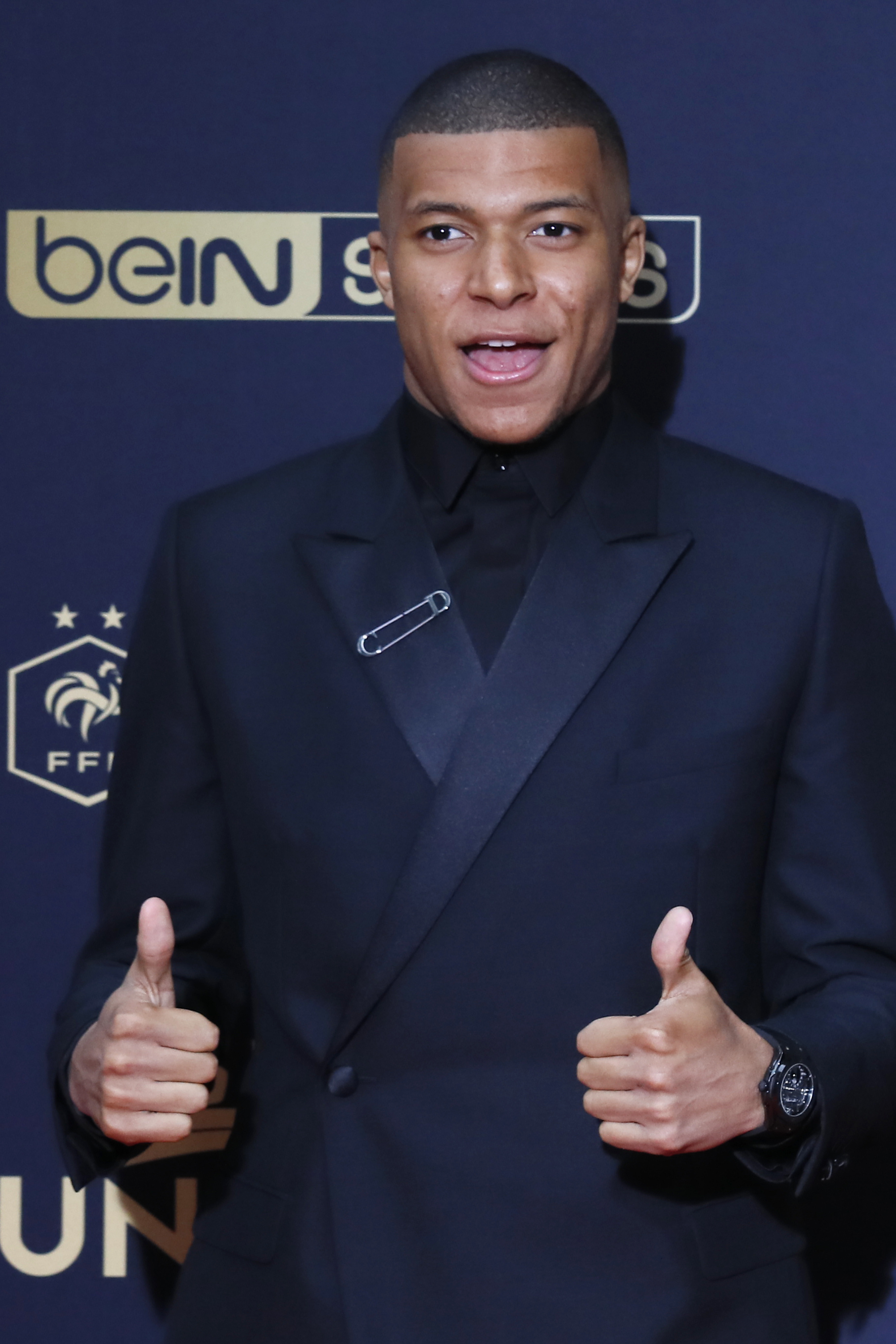 杨瀚森工作室：5天7000公里的旅程，相信你已努力做到最好（杨瀚森工作室：五天横跨七千公里的征途，我们相信你已尽力以赴）